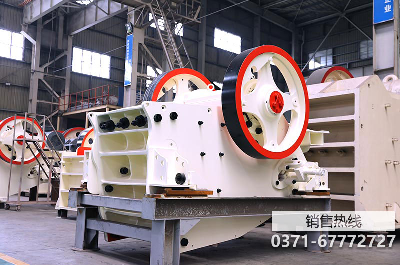顎式破碎機產(chǎn)量不僅跟設備本身有關系，周圍環(huán)境更是不可或缺的因素